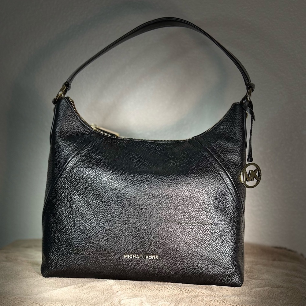 New Michael Kors Large Shoulder Purse
